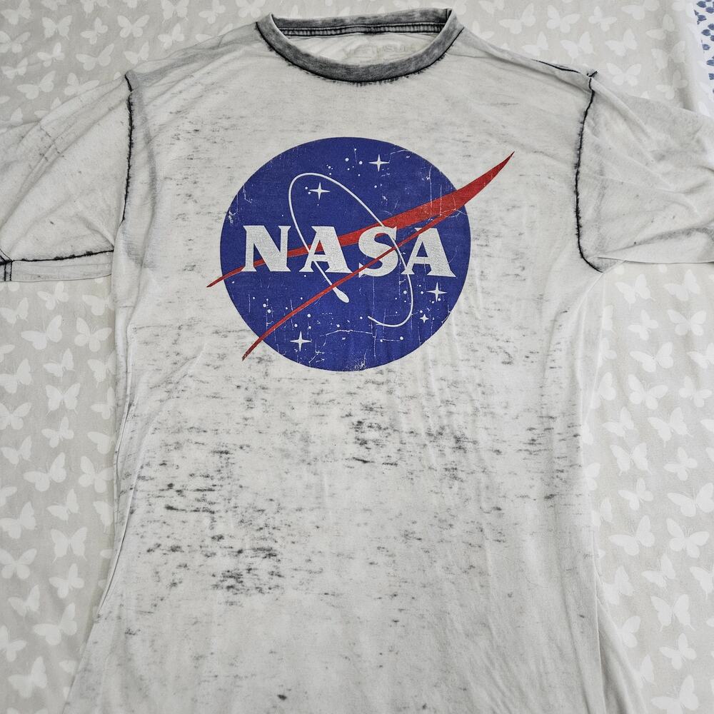 Fifth Sun NASA Graphic T Shirt Mens M Gray Distressed Acid Wash Grunge Nerdcore - Picture 1 of 5